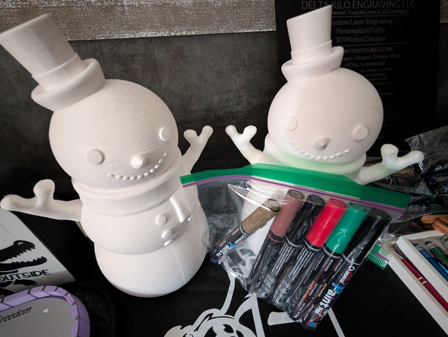 3D-Printed Snowman Cookie Jar Coloring Kit
