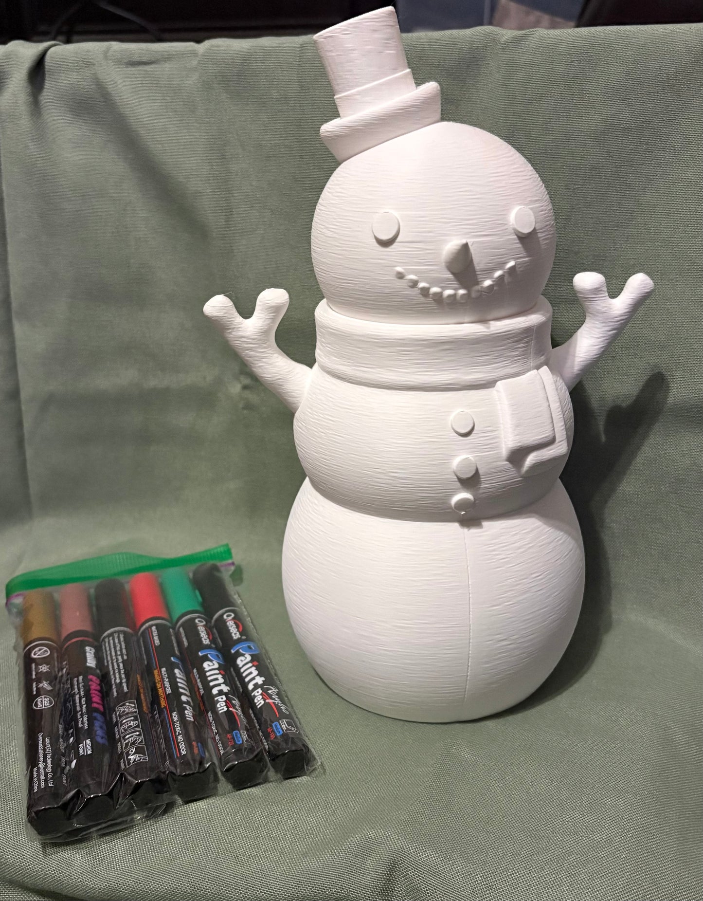 3D-Printed Snowman Cookie Jar Coloring Kit